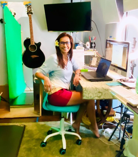 Maria Quiban feet photo thumbnail