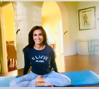 Maria Quiban feet photo thumbnail