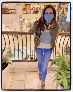 Maria Quiban feet photo thumbnail