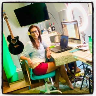 Maria Quiban feet photo thumbnail