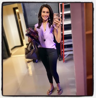 Maria Quiban feet photo thumbnail