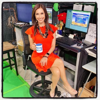 Maria Quiban feet photo thumbnail