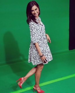 Maria Quiban feet photo thumbnail