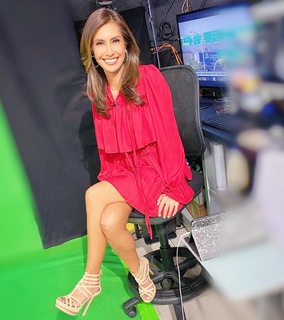 Maria Quiban feet photo thumbnail