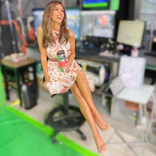 Maria Quiban feet photo thumbnail