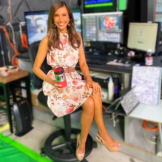 Maria Quiban feet photo thumbnail