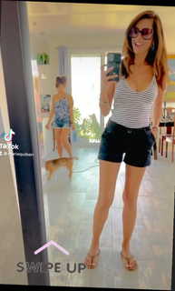 Maria Quiban feet photo thumbnail