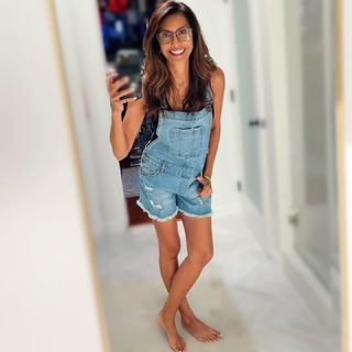 Maria Quiban feet photo thumbnail