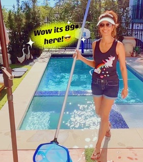 Maria Quiban feet photo thumbnail