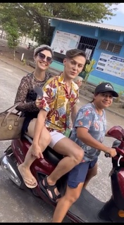 Maria Renee Perez Yonker feet photo 1