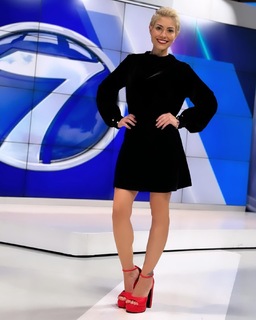 Maria Renee Perez Yonker feet photo 17