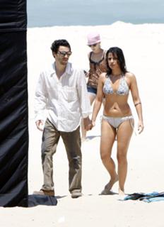 Maria Ribeiro feet photo 7