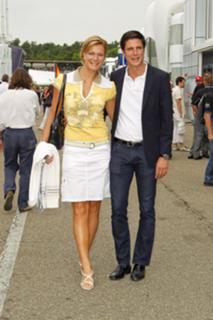 Maria Riesch feet photo thumbnail
