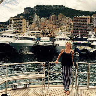 Maria Riesch feet photo thumbnail