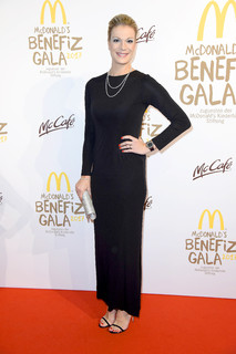 Maria Riesch feet photo thumbnail