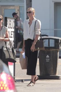 Maria Sharapova feet photo thumbnail