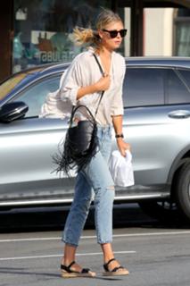 Maria Sharapova feet photo thumbnail