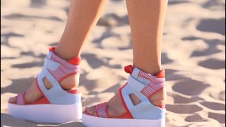 Maria Sharapova feet photo thumbnail