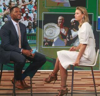Maria Sharapova feet photo thumbnail