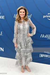 Maria Shriver feet photo 9
