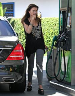 Maria Shriver feet photo 9