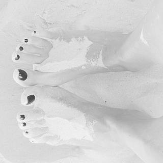 Maria Silvestar feet photo 9