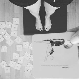 Maria Silvestar feet photo 16
