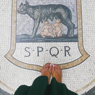 Maria Silvestar feet photo 13