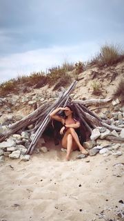 Maria Silvestar feet photo 17