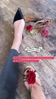 Maria Silvestar feet photo 3