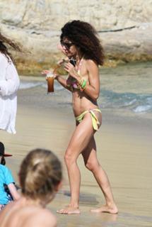 Maria Solomou feet photo thumbnail