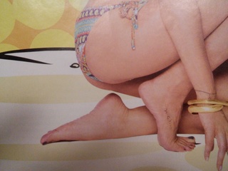 Maria Solomou feet photo thumbnail