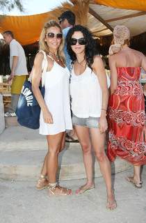 Maria Solomou feet photo thumbnail