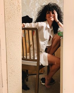 Maria Solomou feet photo thumbnail