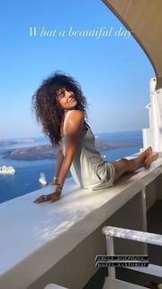 Maria Solomou feet photo thumbnail