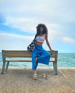 Maria Solomou feet photo thumbnail