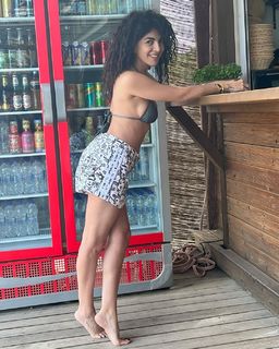 Maria Solomou feet photo thumbnail