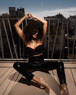 Maria Solomou feet photo thumbnail