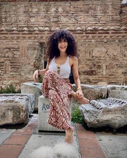 Maria Solomou feet photo thumbnail