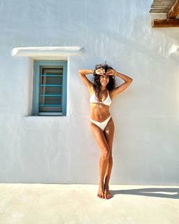 Maria Solomou feet photo thumbnail