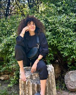 Maria Solomou feet photo thumbnail