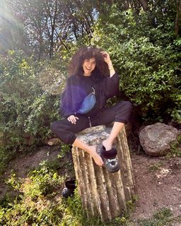 Maria Solomou feet photo thumbnail