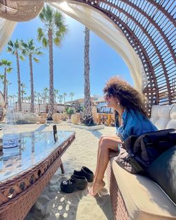 Maria Solomou feet photo thumbnail