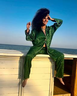 Maria Solomou feet photo thumbnail