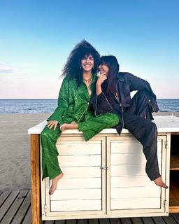 Maria Solomou feet photo thumbnail