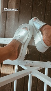 Maria Solomou feet photo thumbnail