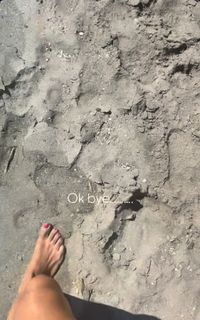 Maria Solomou feet photo thumbnail