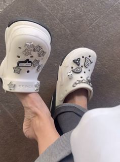 Maria Solomou feet photo 1