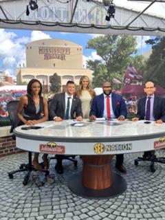 Maria Taylor feet photo thumbnail