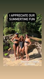 Maria Taylor feet photo thumbnail